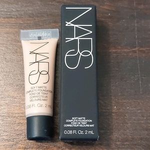 Nars foundation mini